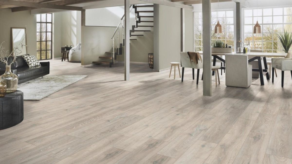 Ламинат "Kronospan" Super Natural Classic Дуб Колорадо 5543 (1285*192*8 мм) — купить в Полевском