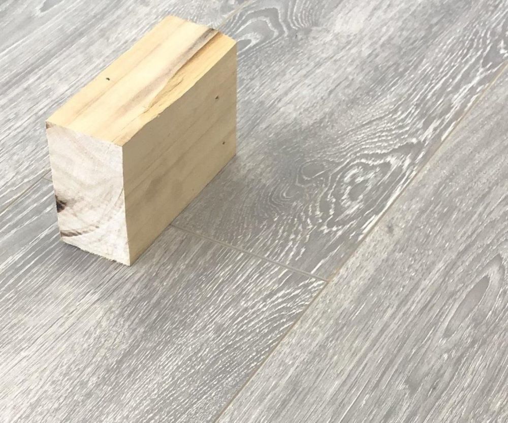 Ламинат "SunFloor" 8/32 4V Дуб Гвинея 34 (1380*193*8 мм) — купить в Полевском